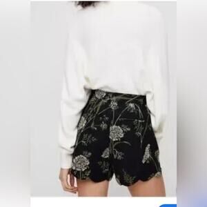 ARITZIA‎ WILFRED ARBE HIGH WAIST SCALLOPED HEM FLORAL SHORTS SIZE 4